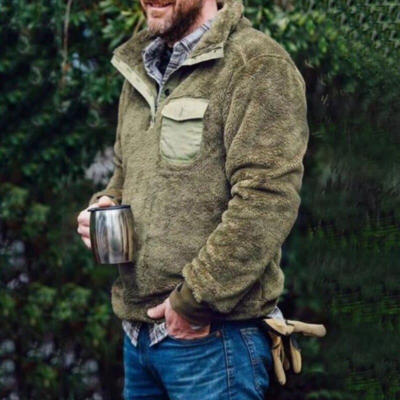 URBAN Wanted Army Green / L AXEL Fleece Sweatshirt